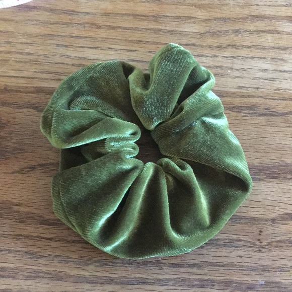 I’m with the Band The Baez Velvet Scrunchie - Picture 6 of 6
